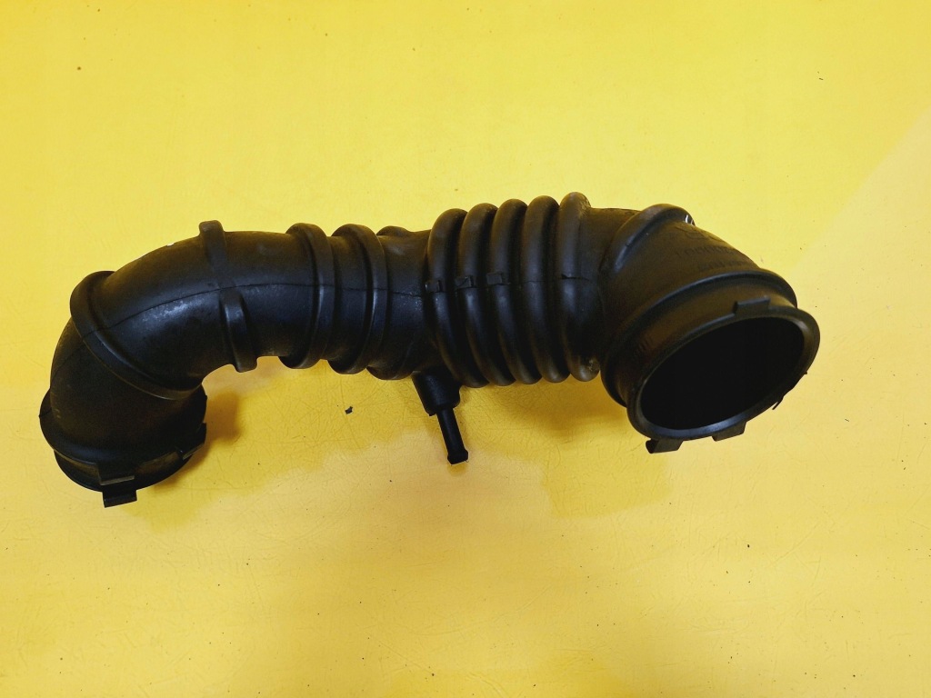 Труба пабтрубок  воздухозаборник воздуха a1345200001 smart forfour 1 1.1 nr40 Недорого