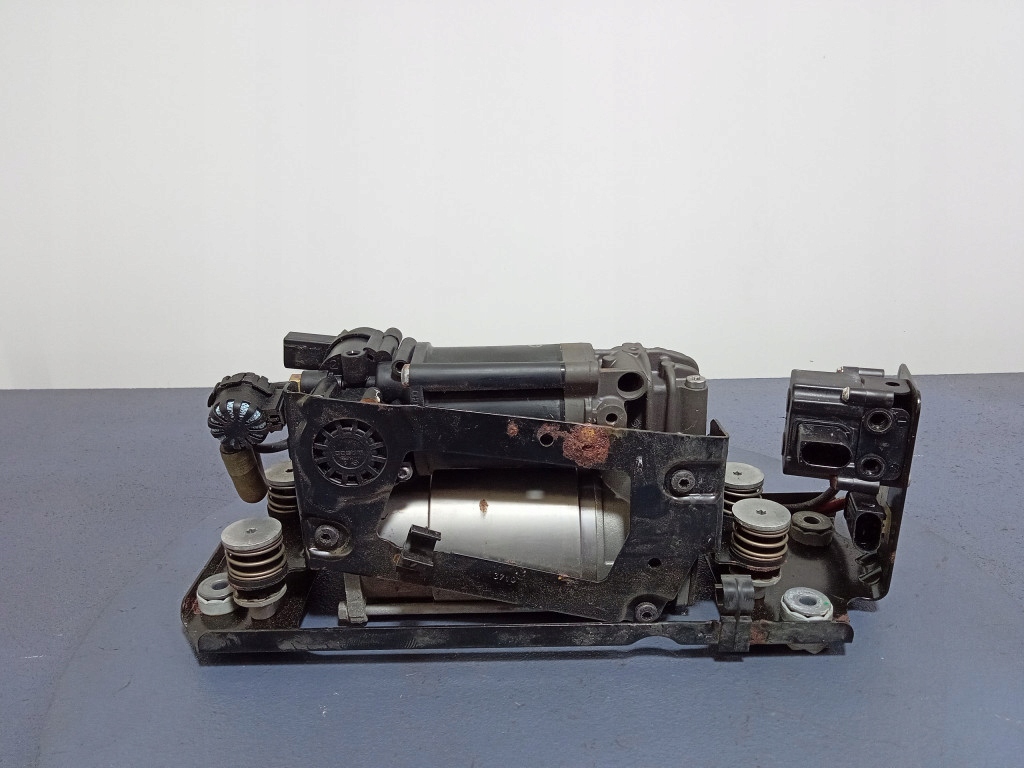 Купить Bmw 5 f11 f10 насос компрессор подвеска 6794465