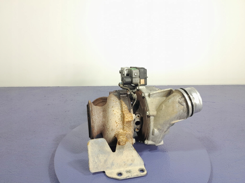 Bmw 5 f10 f11 3.0d 204 km n57d30u0 турбонагнетатель 7799758 Оригинал