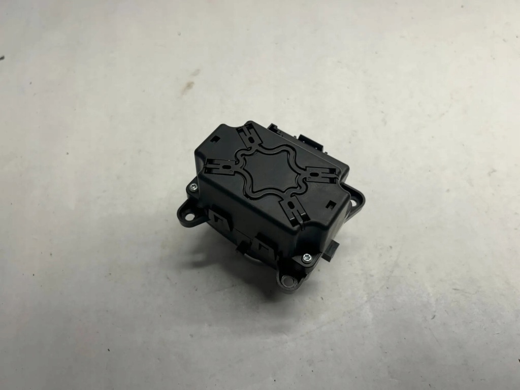 фото №10, Ручка керування навігація mercedes-benz gl x166 a1669002809 4.7l