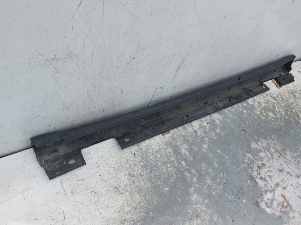 Купити Mercedes gla 156 amg поріг молдинг поріг правий