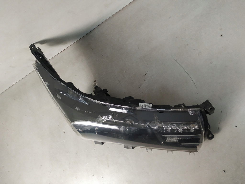 фото №8, Toyota corolla e18 13-16 фара правый лампа перед правая 81110-02e70-00