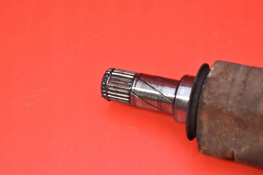 Приводной вал правая перед механическая коробка передач opel corsa d 1.2 16v 80 km 06-11 в Украине