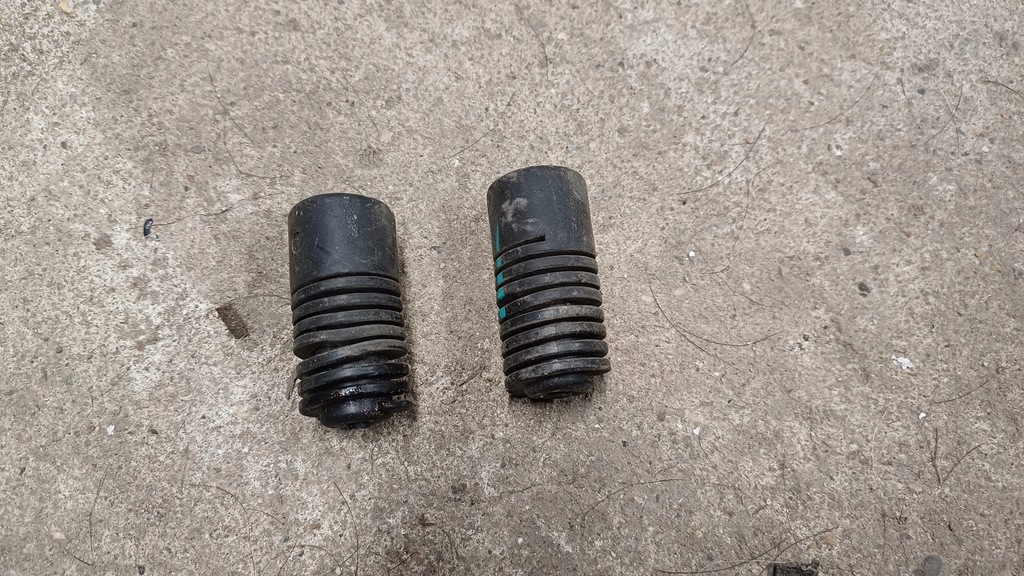 фото №1, Dacia spring відбійник капот