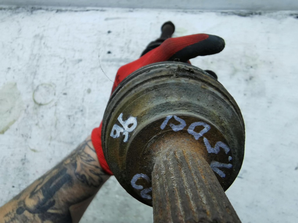 Привідний вал довга правий перед renault clio 3 1.5 dci Зі Шроту