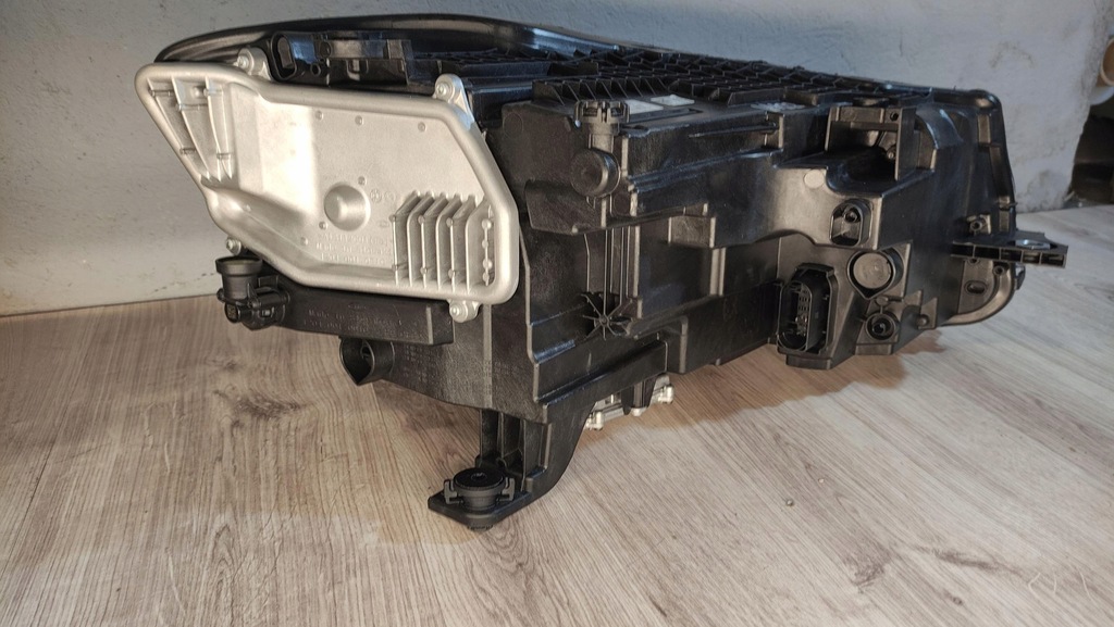 фото №12, Vw caddy iv лампа левая правая передняя перед led 2k