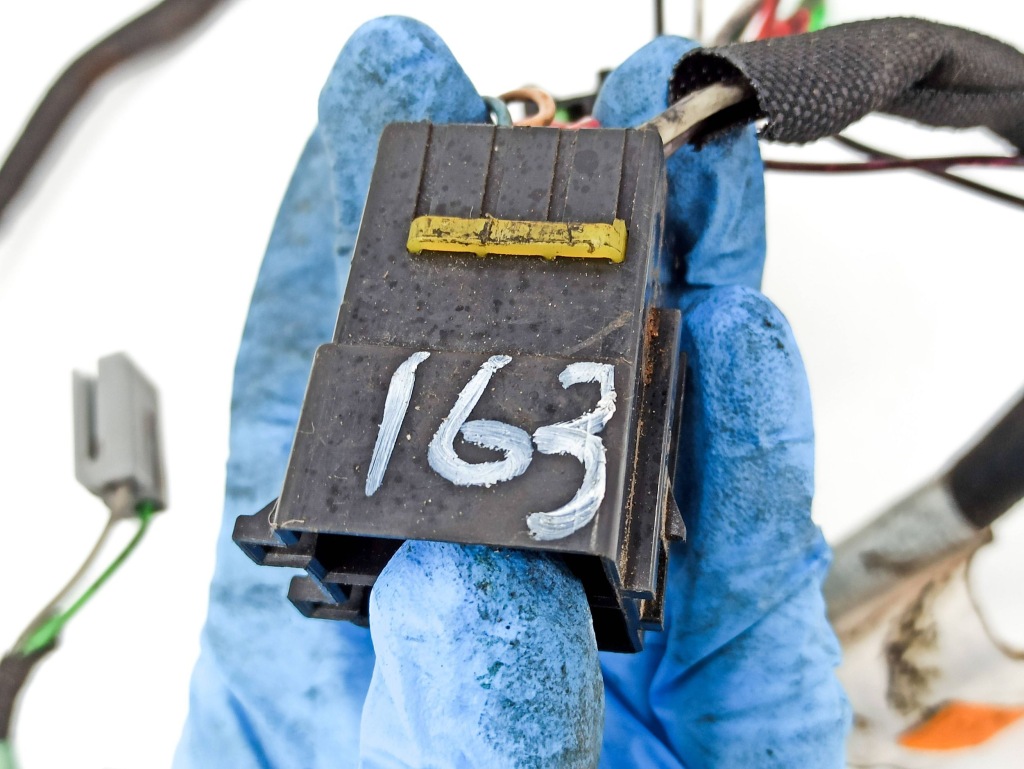 фото №13, Mercedes-benz ml w163 1999 другая жгут трубопровод / кабели