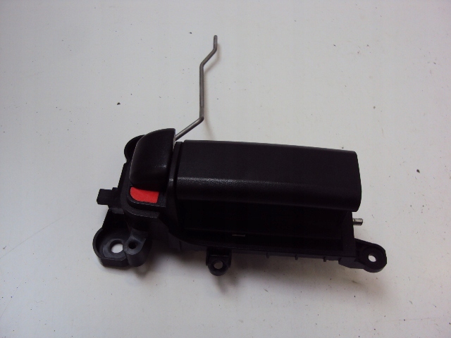 фото №2, Ручка внутренняя правый задняя mazda 5 2.0 d 05-