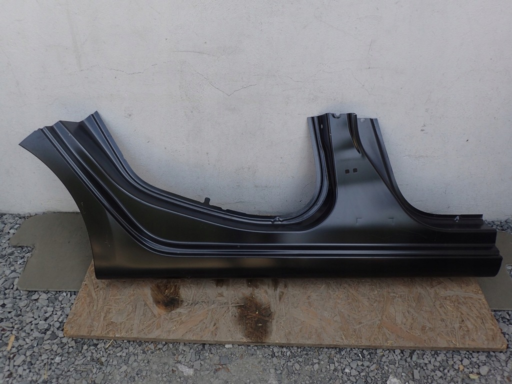 фото №1, Порог правый задняя обшивка renault clio 5 v b7 2020- 764605721r