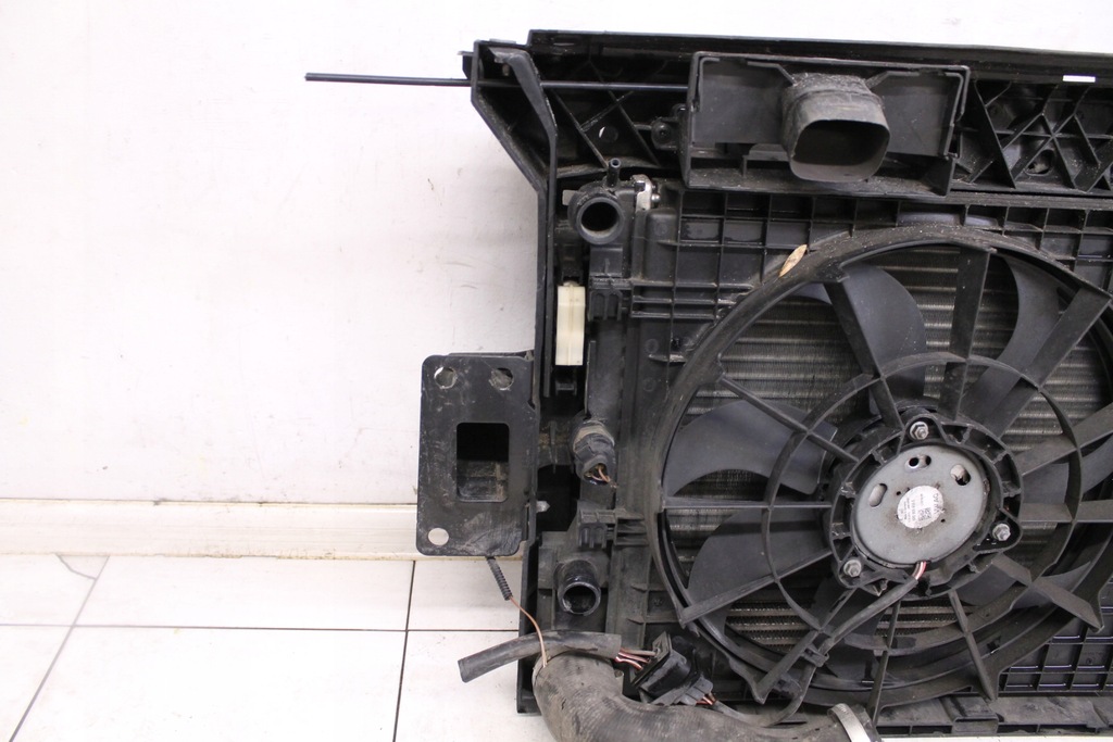 фото №6, Seat toledo iv 1.6 tdi 12r- pas передний радиатор