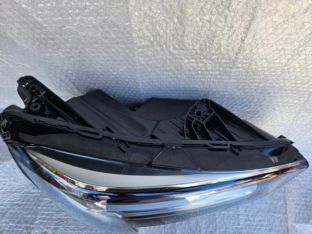 Opel insignia b рестайлинг  фара правый  full led 39136836 Цена