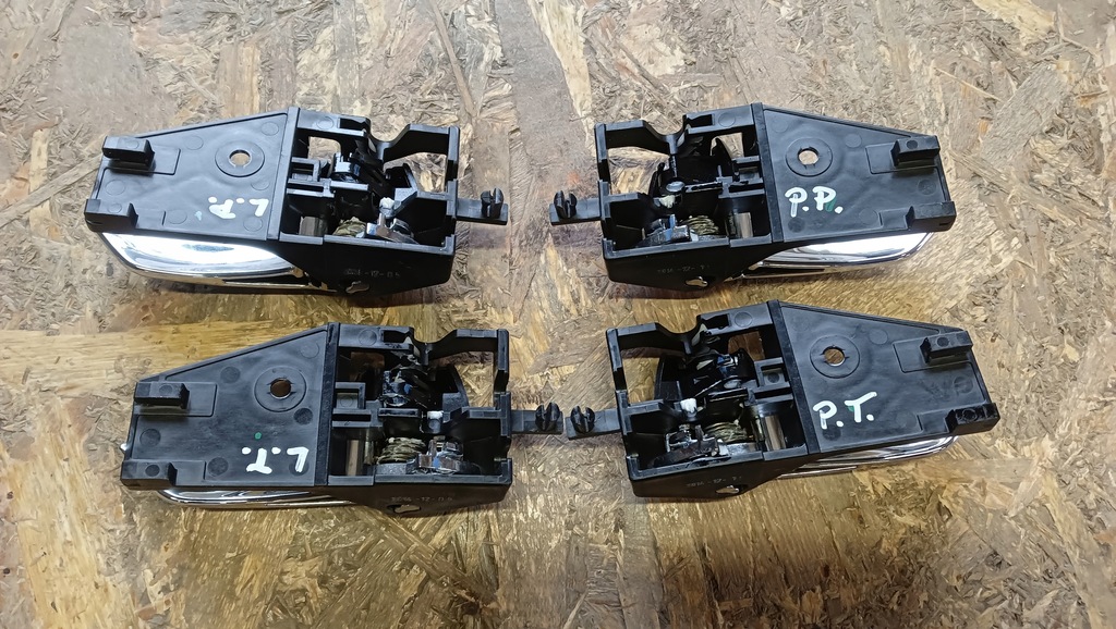 фото №2, Toyota chr ручка внутрішня двері перед задня