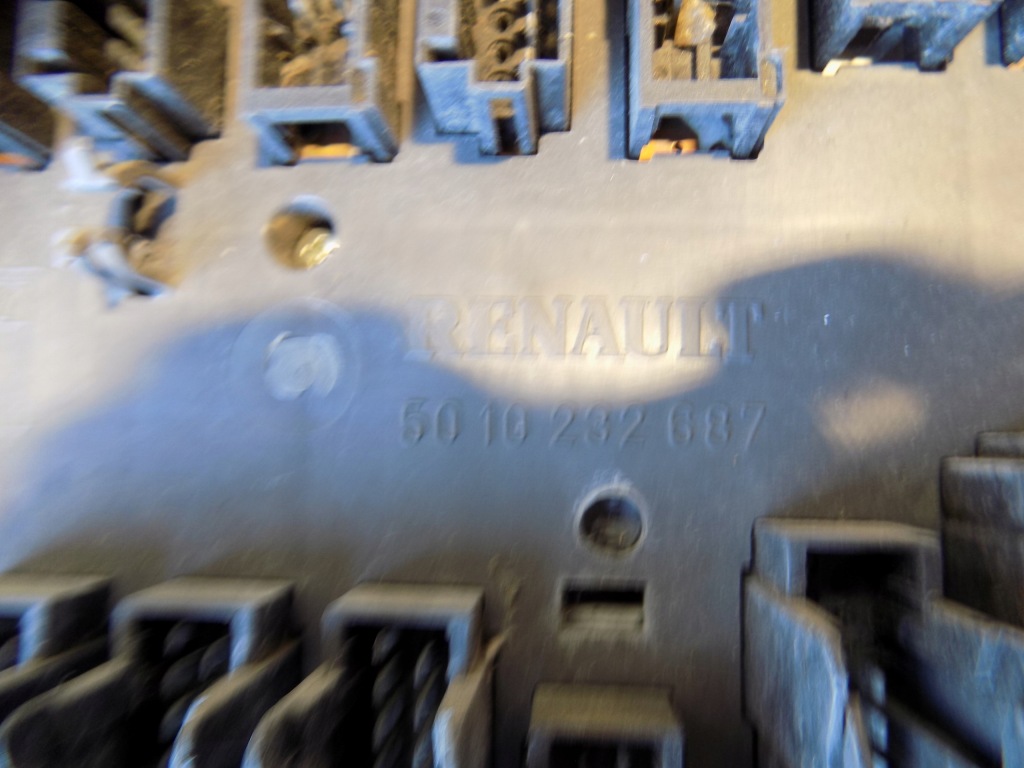 фото №7, Коробка предохранителей renault premium
