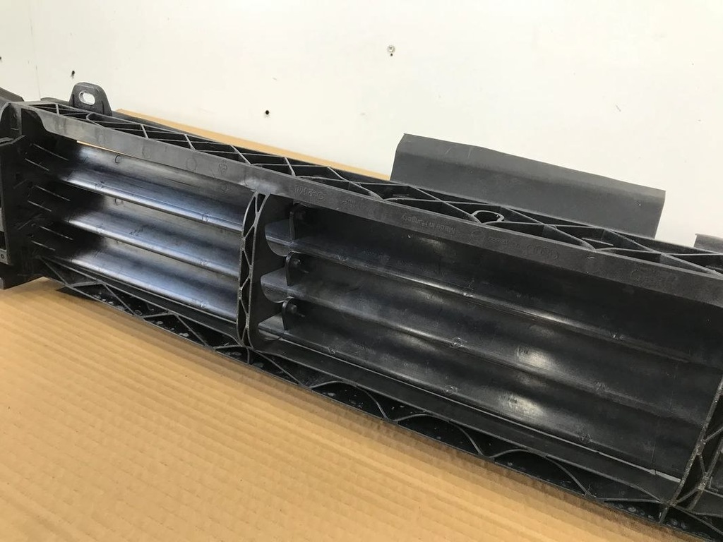 фото №10, Жалюзі audi e-tron 4ke121223 впуск повітропровід повітря