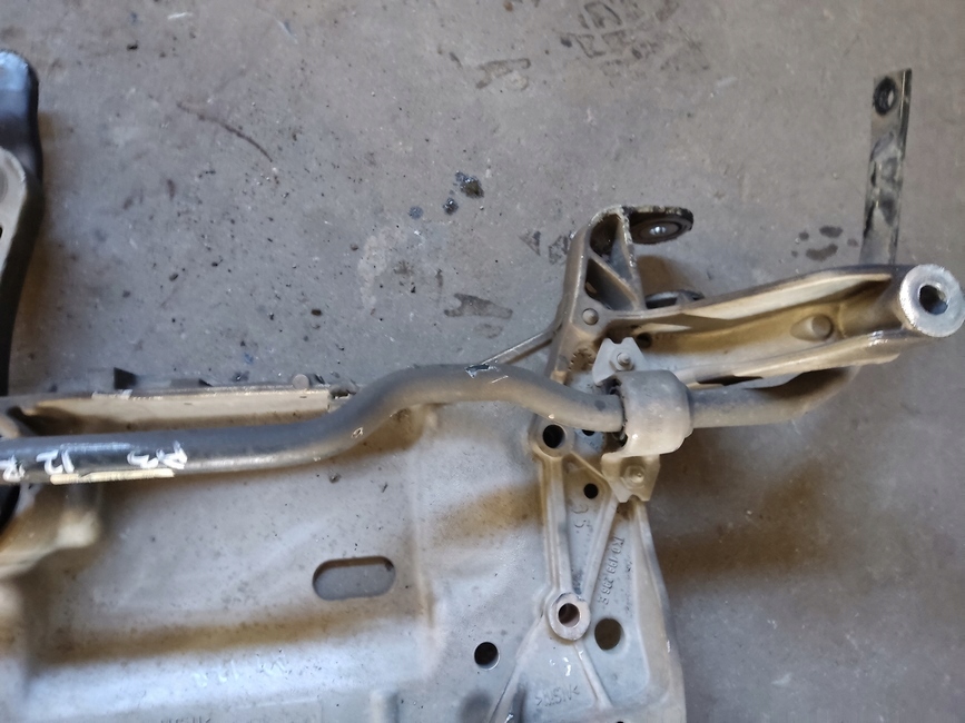 фото №4, Audi a3 lift 12r подрамник подрамник стабилизатор перед