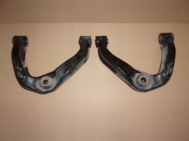 фото №1, Важіль верхній lh renault alaskan navara d23