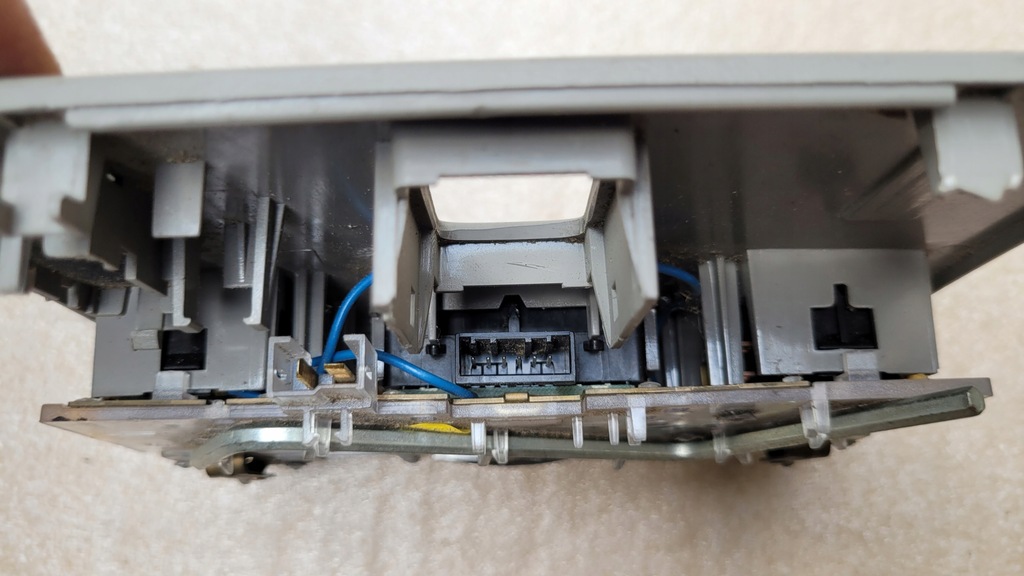 фото №4, Audi a2 лампа салону стельовий 8z0947111