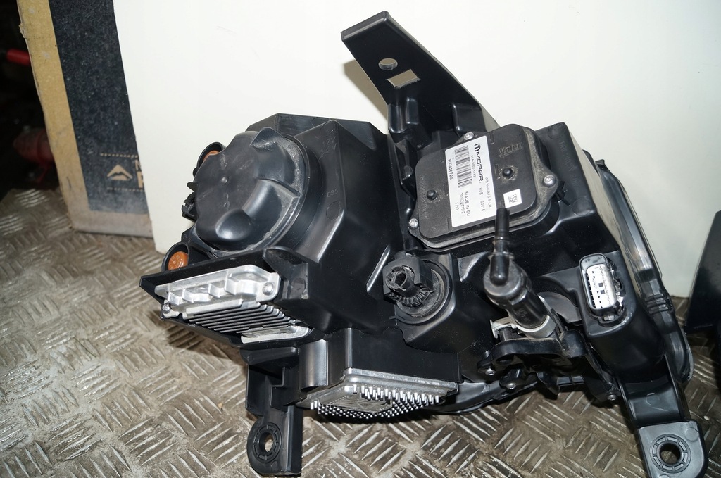 фото №14, Jeep grand cherokee wk2 lift 21 перед kompletny бампер pas лампи капот srt