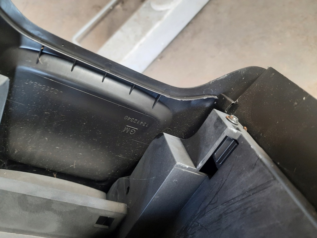 фото №9, Astra k v 16r- туннель средний подлокотник