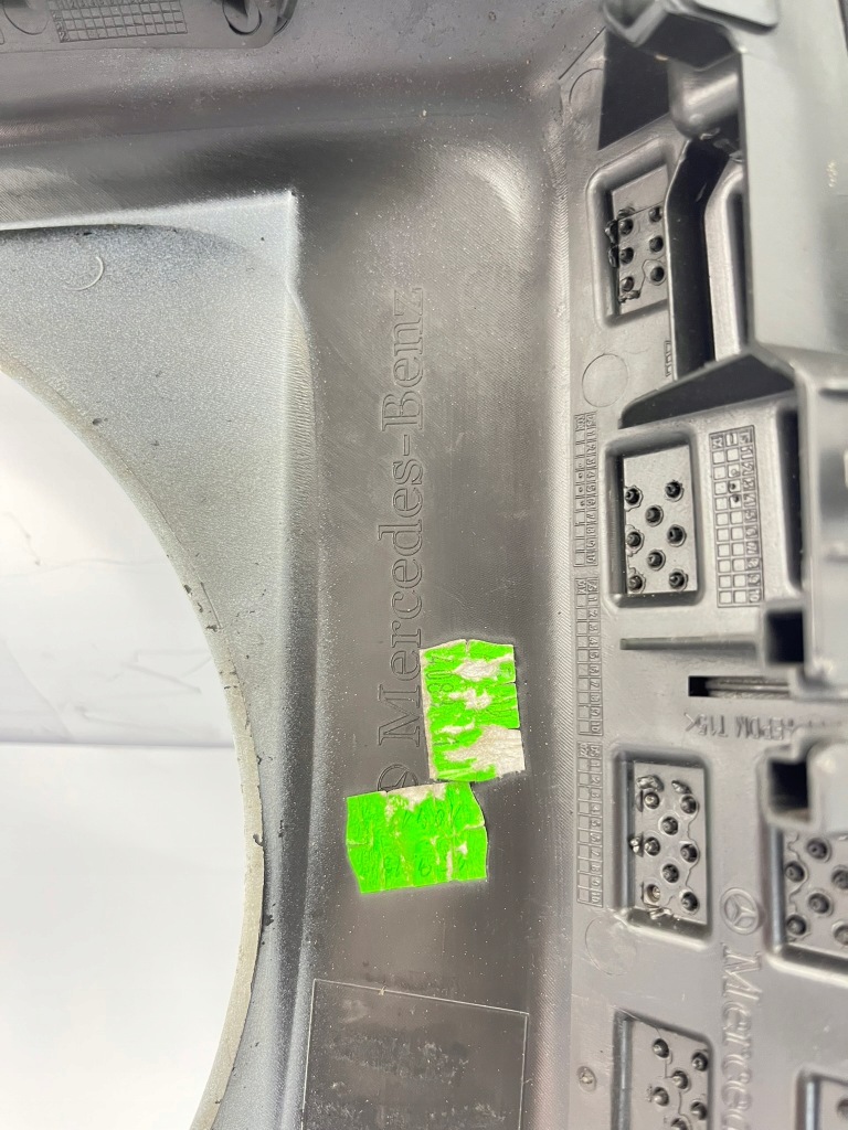 Панель фары защита правой лампы рамка решётка радиатора mercedes w463 2018r рестайлинг  g-klasa Недорого