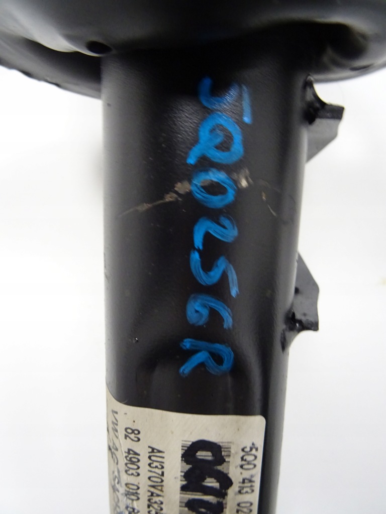 Купить Audi a3 8v рестайлинг  амортизатор поворотный кулак правая 5q0256r 5q0413023eb