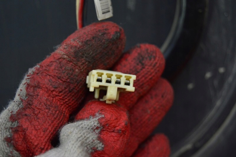 фото №13, Стекло задняя задняя peugeot 107 3d 05-08