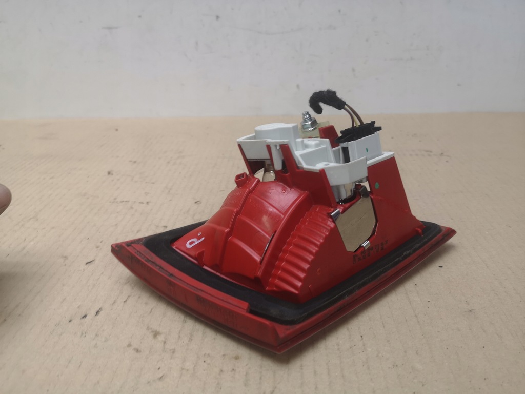 фото №6, Лампа крышки правая задняя audi a3 8p 03-08 5дверь oem