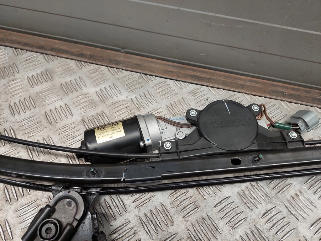 фото №8, Chrysler pacifica 68186017afa левая другое