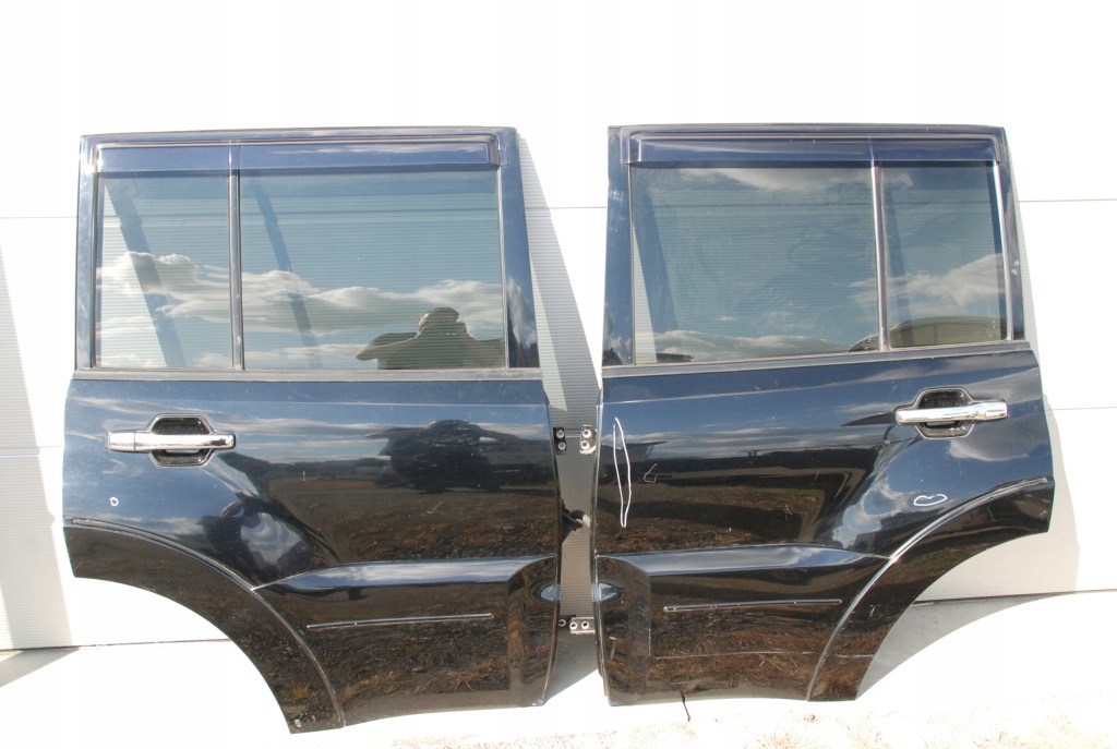 фото №1, Mitsubishi pajero 4 iv 5d 06- дверь p / l задняя