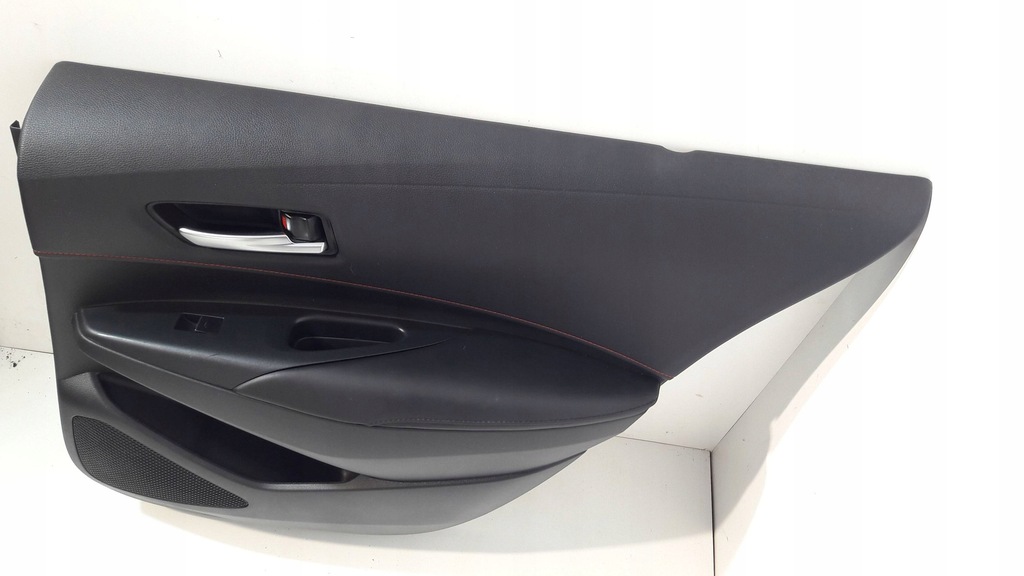 фото №7, Toyota corolla e21 обшивка двері задній правий czerwona nić kombi et38