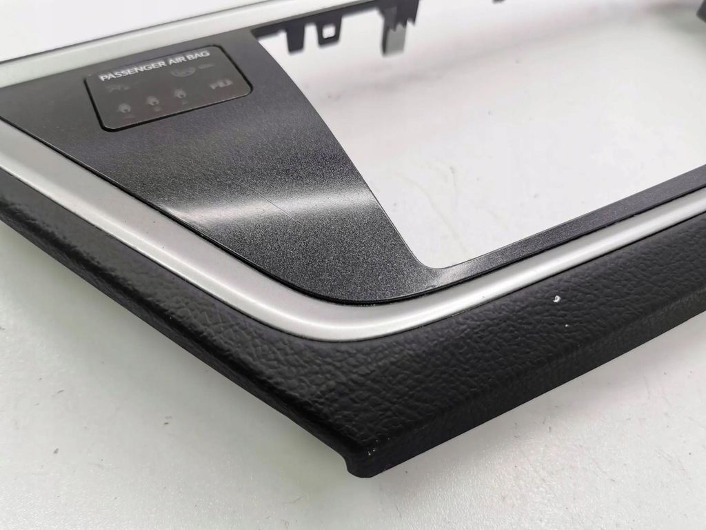 фото №7, Toyota auris e180 2015 консоль середня / радіо / gps