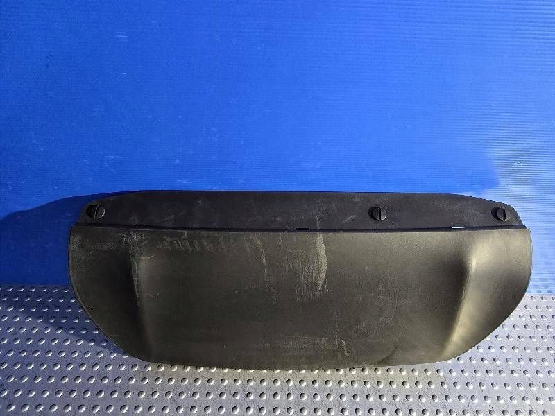 фото №3, Land rover range rover velar j8a2--19k809-aa заглушка фаркоп бампера заднего