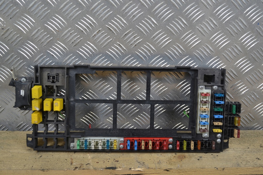 фото №1, Iveco stralis коробка панель запобіжників