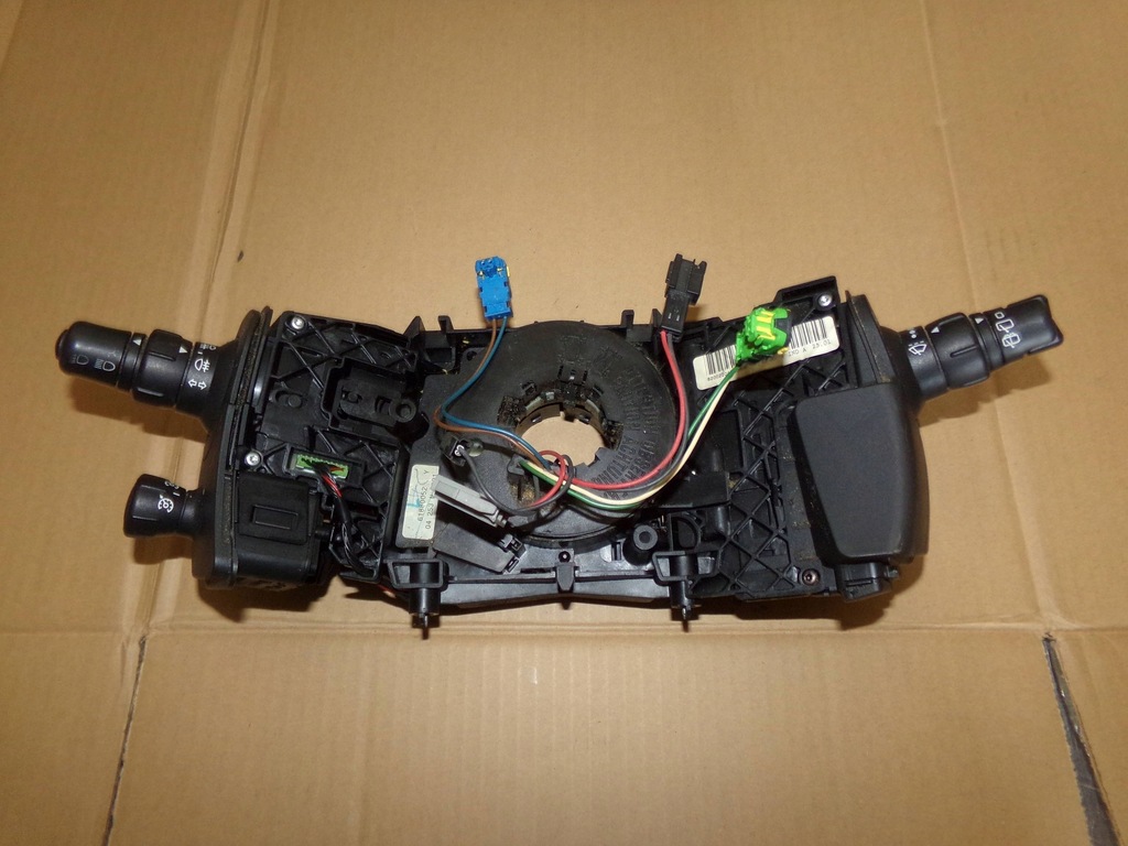 фото №1, Przełącznikzespolony перемикач підрульовий 8200220458 scenic ii