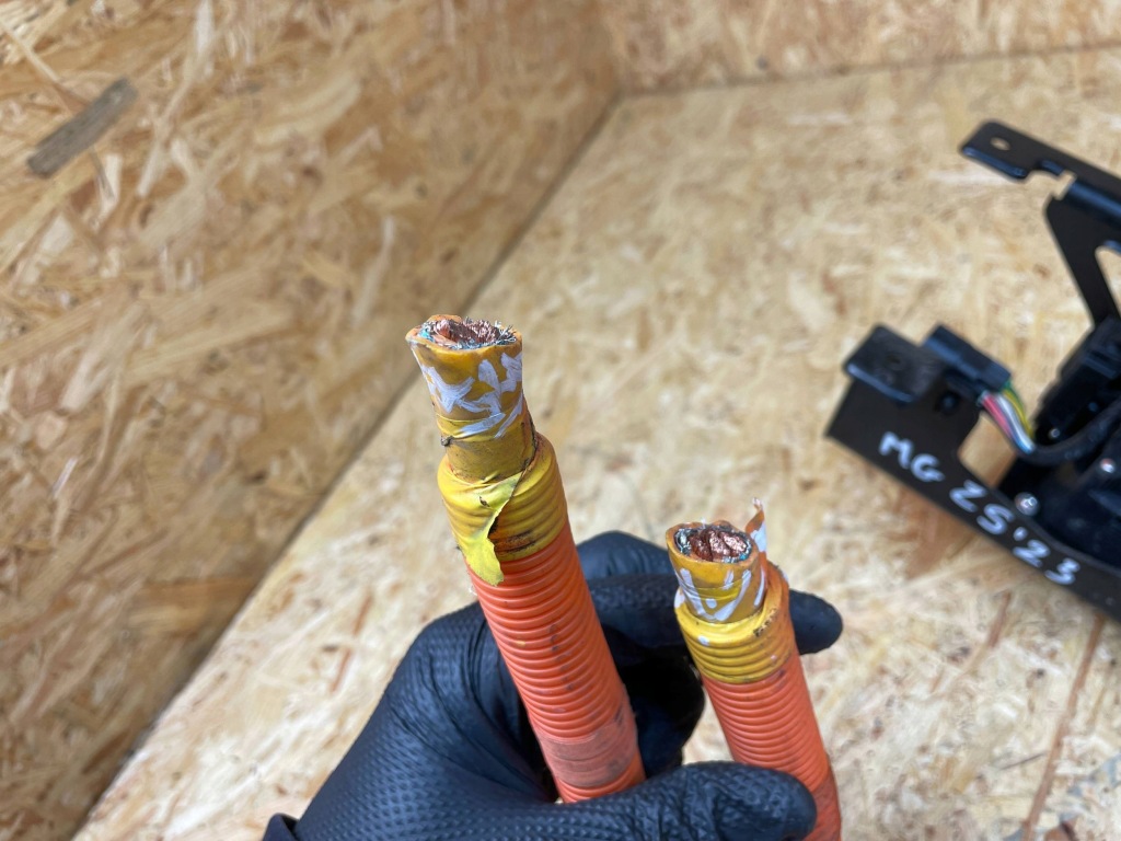 Купить Кабель шланг разъём зарядки mg zs ev электрик lift 2021-