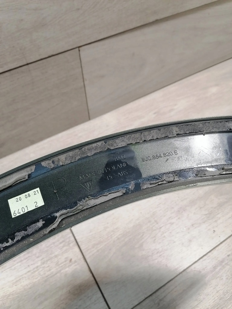 фото №6, Taycan turbo молдинг дверь правый задняя 9j0854820e