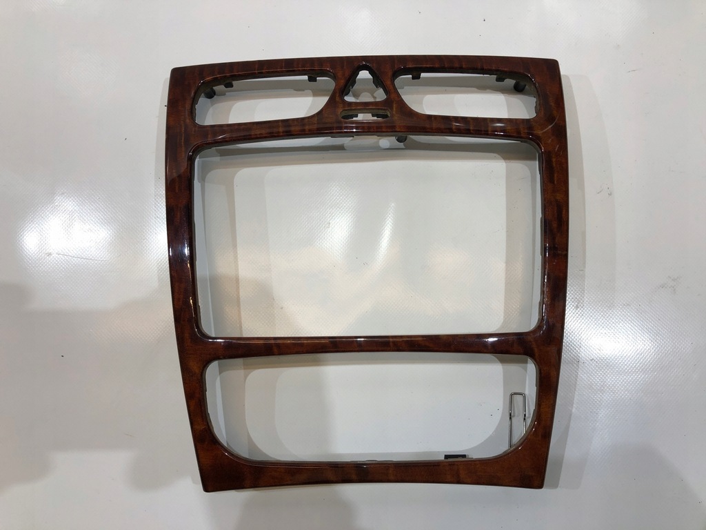 фото №1, Mercedes w203 рамка консолі радіо drewno