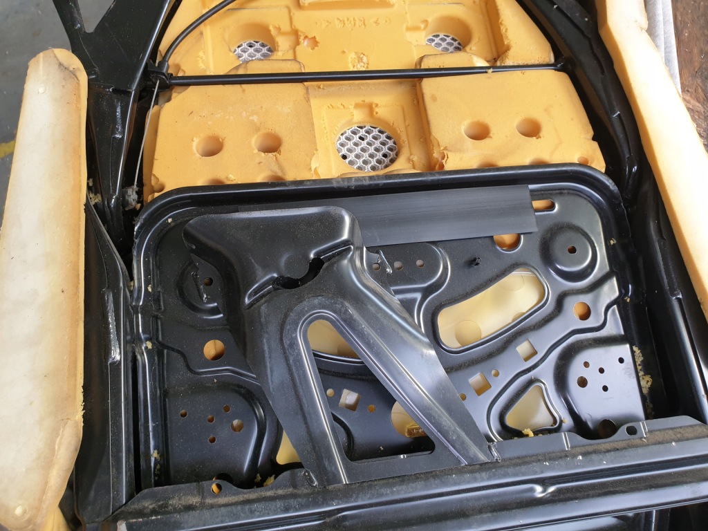 Actros mp4 arocs спинка сиденье водителя msg115/933 0009104433 Киев