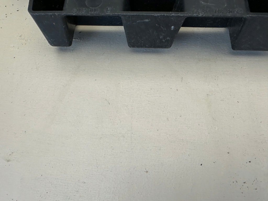 фото №10, Peugeot 308 i 1 sw kombi 07-13r напрямна кронштейн бампера задня задній