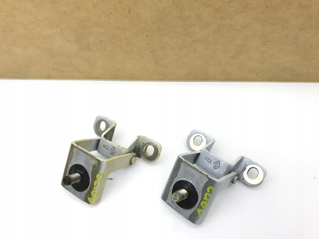 фото №1, Clio v 5 петля петли крышки багажника