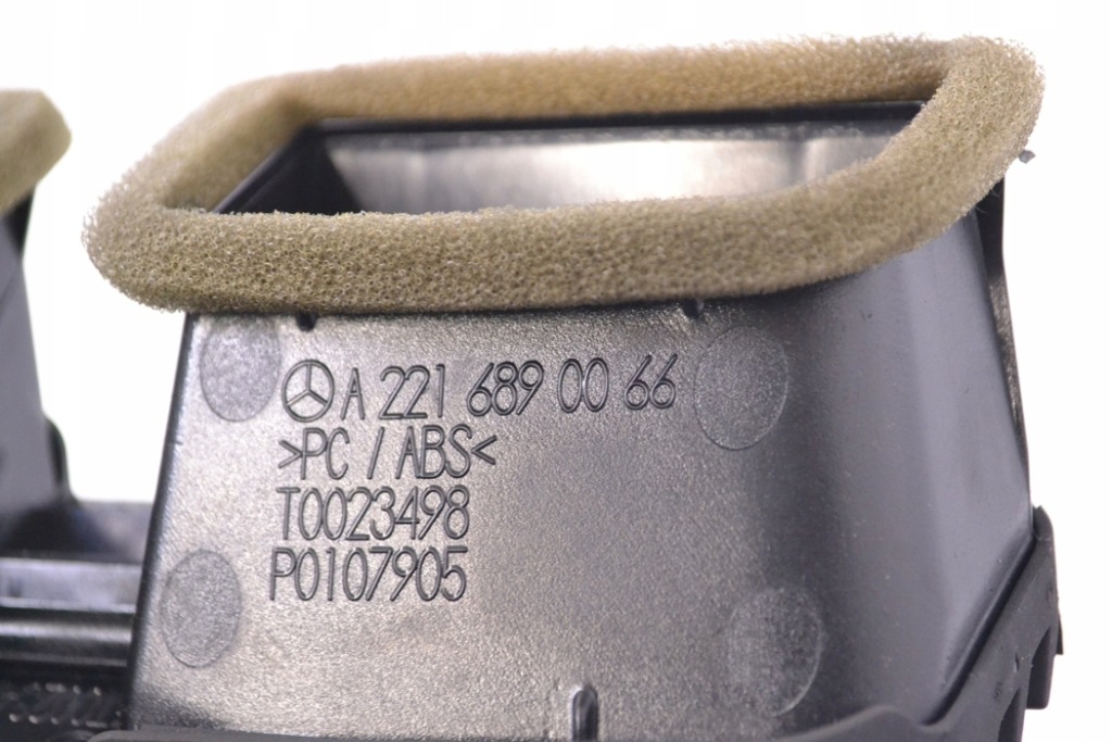 фото №5, Mercedes w221 s350d 2012 rhd приборная панель приборная воздуховод воздуха середина