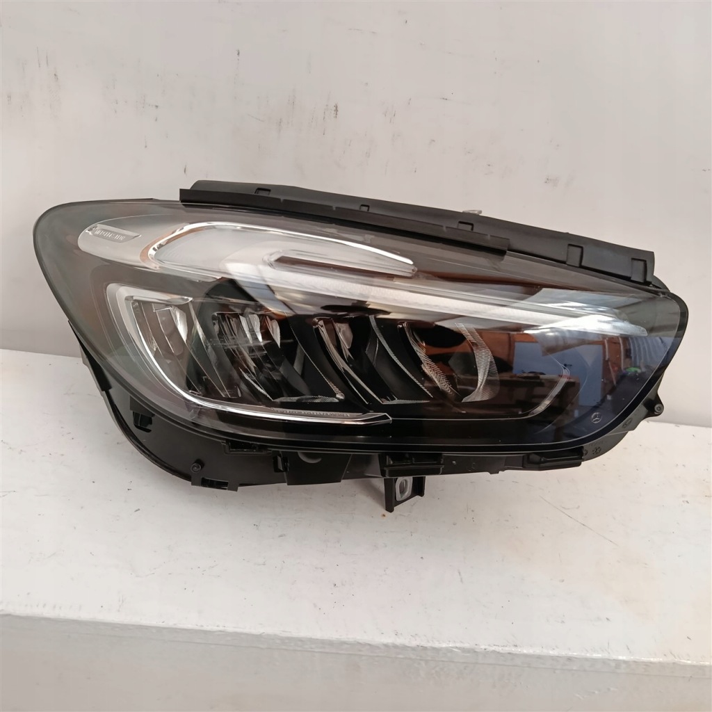 фото №1, Лампа права перед mercedes b 247 w247 lift full led a2479061004