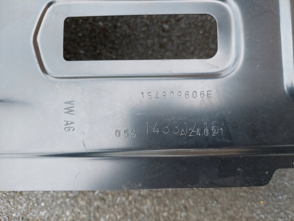 фото №8, Правый порог - обшивка - vw up seat mi skoda citigo