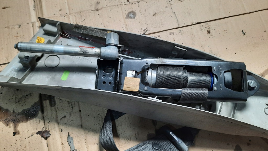 фото №3, Pas безопасности перед правый volvo s40 ii v50