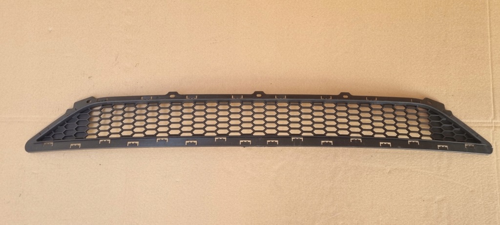 фото №1, Hyundai tucson iii 2015- решётка бампер перед оригинал