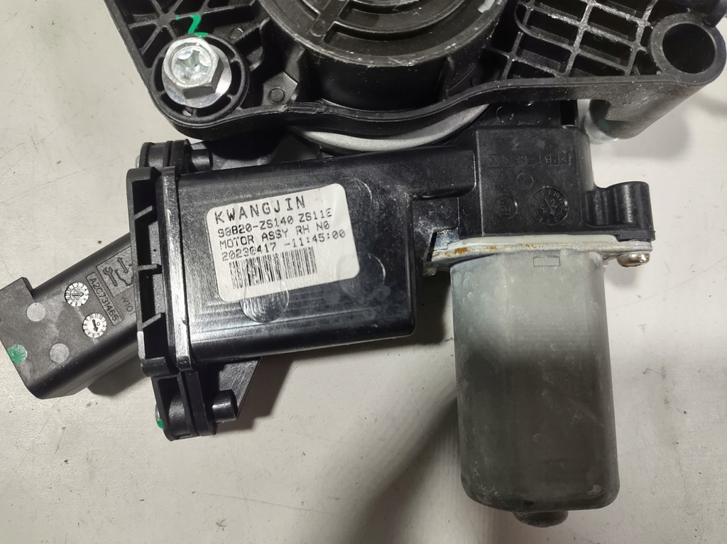 фото №7, Mg zs ev 2023 - подъемник моторчик стекло правый перед 20230417