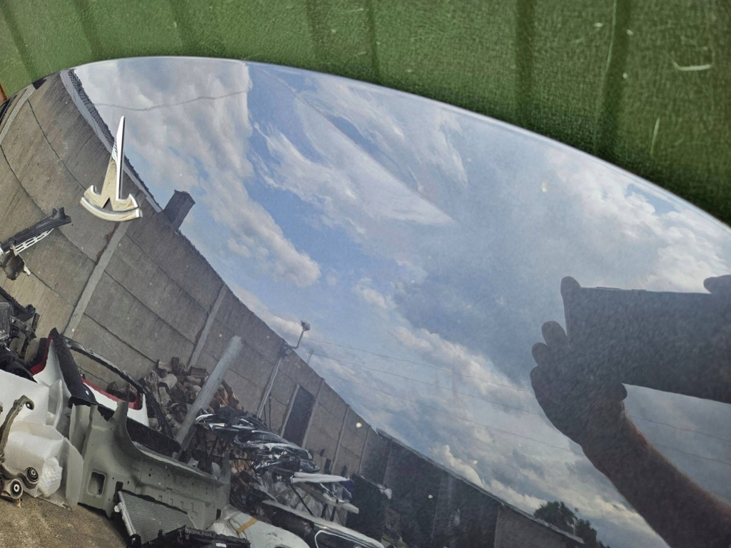 Tesla model y кришка передня / капот двигуна в Україні