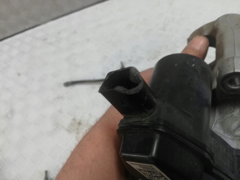 фото №5, Ds3 ii суппорт тормоза ручного левый 9842295280