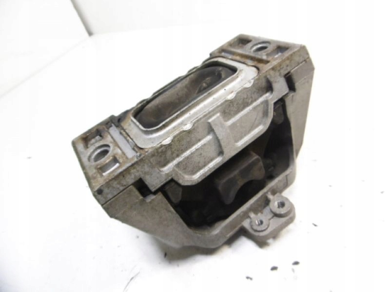 фото №9, Bora кронштейн двигуна подушка 1,6 8v 1j0199262be