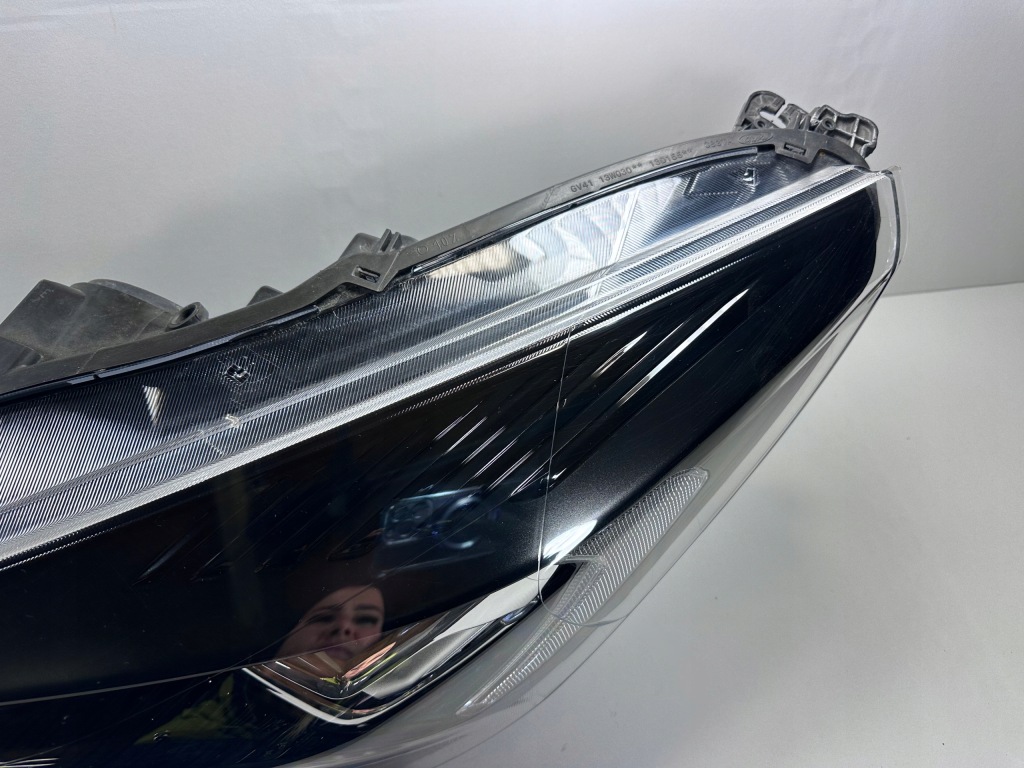 Купити Kuga mk2 рестайлінг  st фара правий ліва ксенон led gv41-13d154-eh gv41-13d155-eh